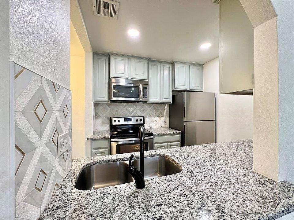1st image of 11525 N Meridian Ave APT 203