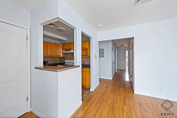 Rented by ERNY LLC | media 17