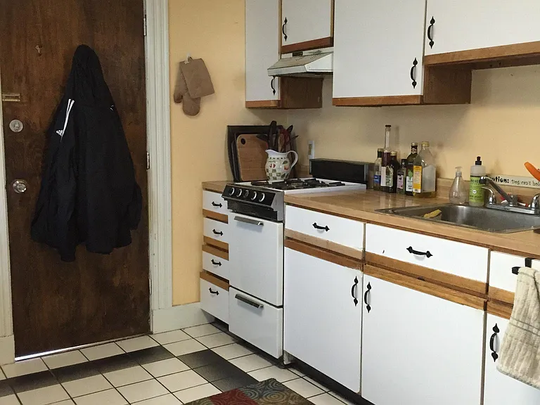 18 Reed Ave #1 — Photo 2