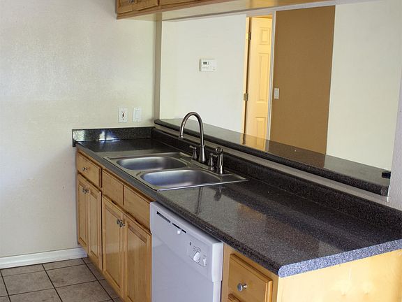 3rd image of 113 E Smith St APT 4