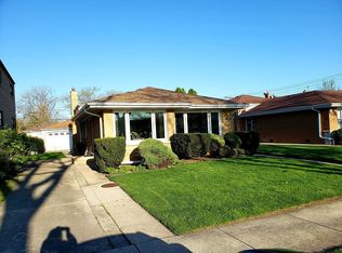 7621 Knox Ave, Skokie, IL 60076
