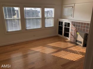 758 40th St, Oakland, CA