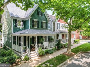 204 Hart Rd, Gaithersburg, MD 20878