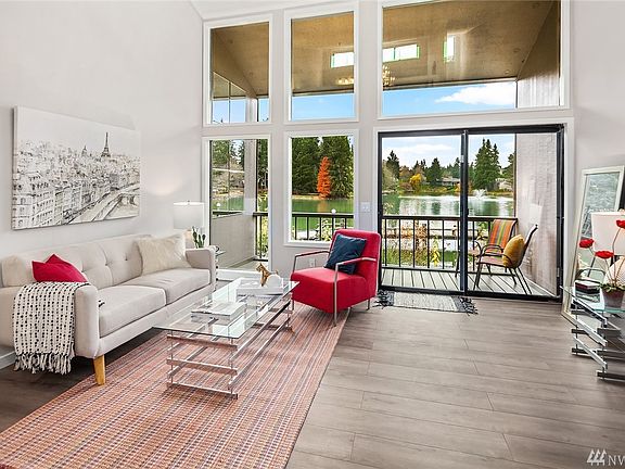 3rd image of 13954 NE 60th Way APT 103