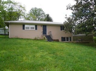 911 Old McMinnville Rd, Woodbury, TN 37190