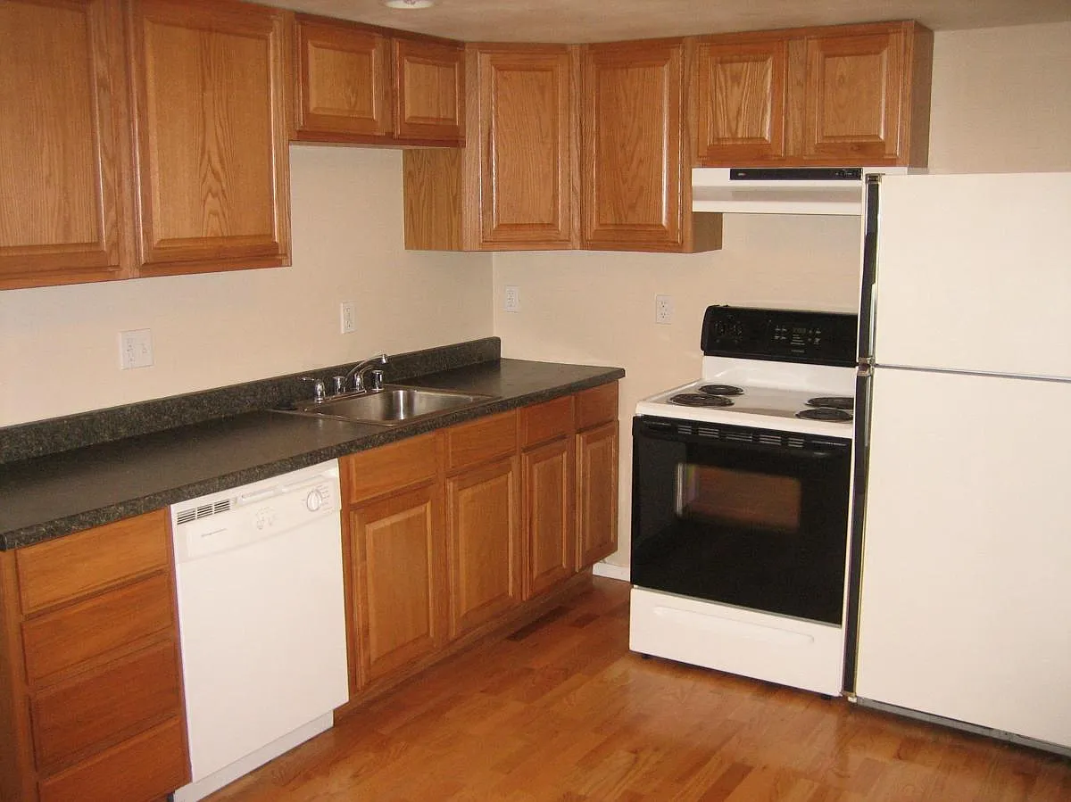 1 bed, 650 sqft, $1,325 — Photo 3