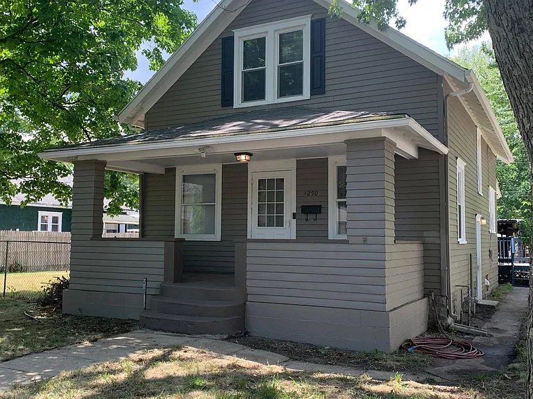 1250 E Cedar St — Photo 1