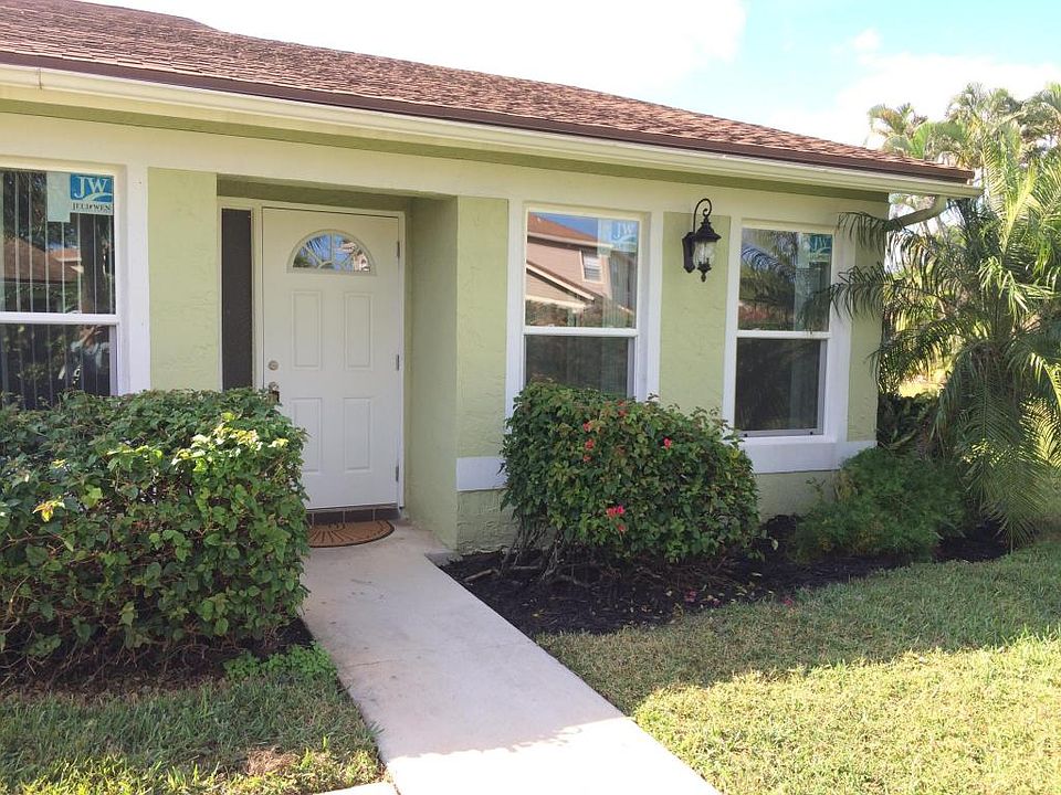 1st image of 4307 Willow Brook Cir