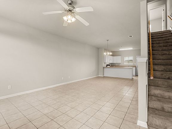 4th image of 1711 Mignonette Ln #7-A