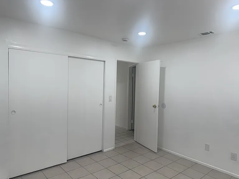1014 S Howard St #C — Photo 5