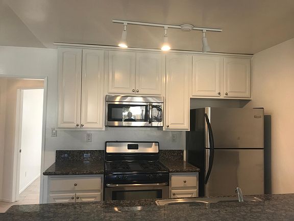 2nd image of 1308 Ocean Park Blvd APT 4