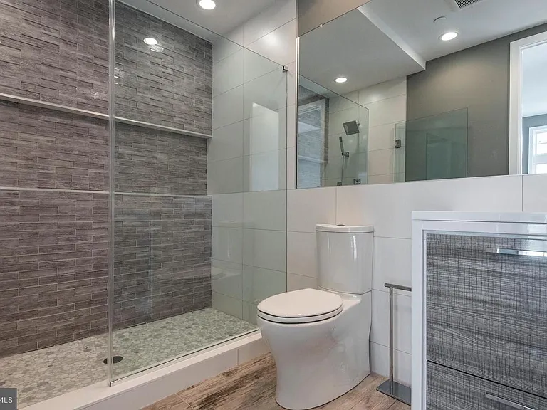 1340 S 13th St #2I — Photo 14