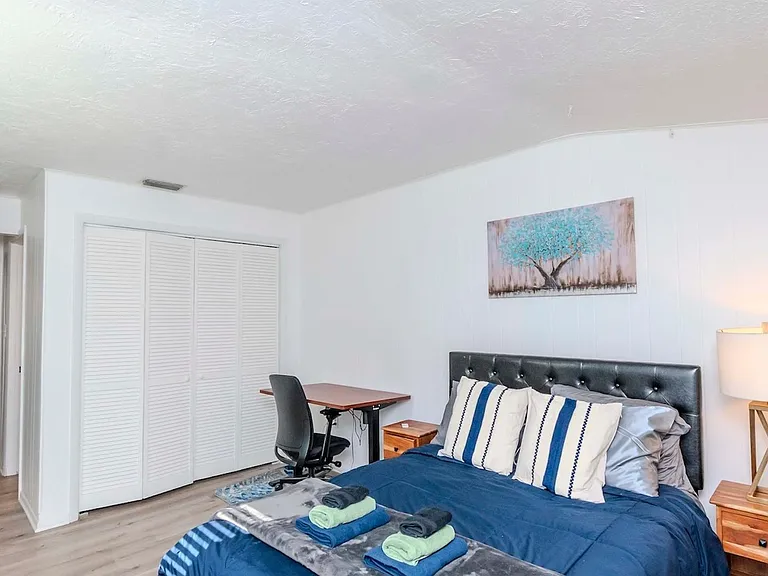675 Clearwater Largo Rd S — Photo 10