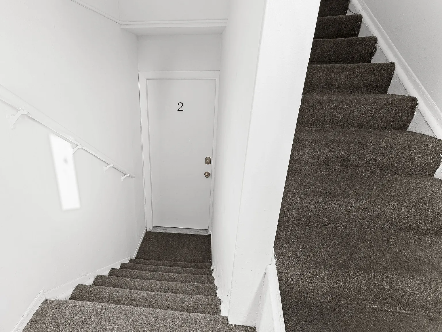 2 bed, 850 sqft, $1,599 — Photo 3