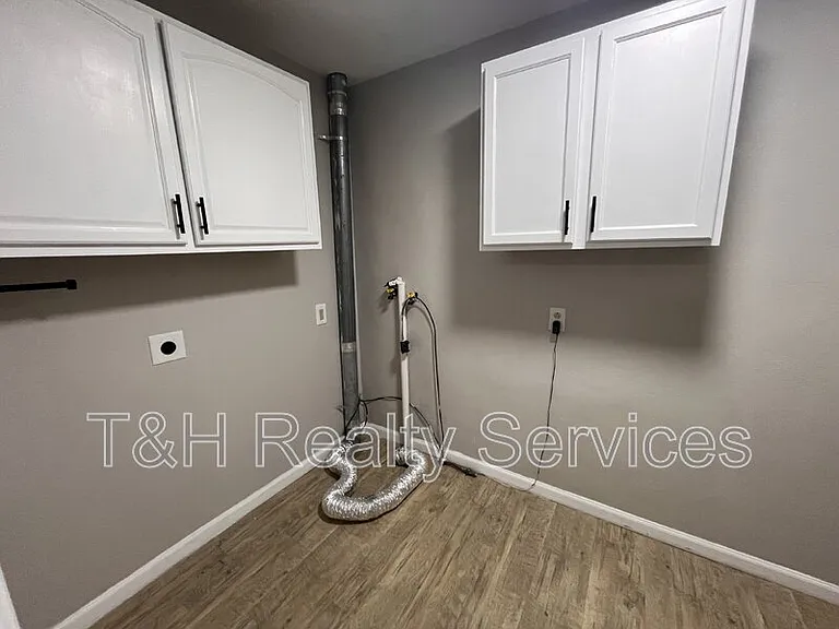 1607 Costello Dr — Photo 20