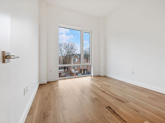 5th image of 477 Central Ave #301