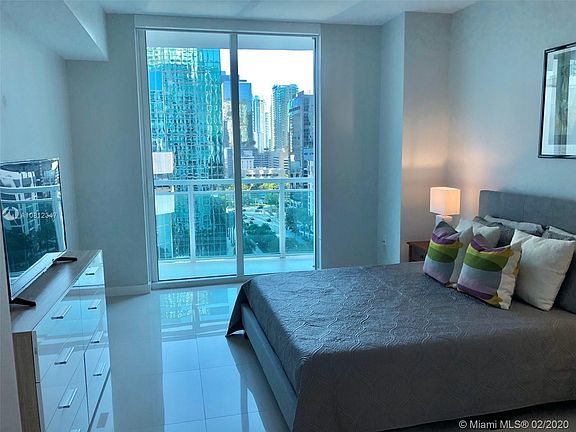 5th image of 951 Brickell Ave APT 1411