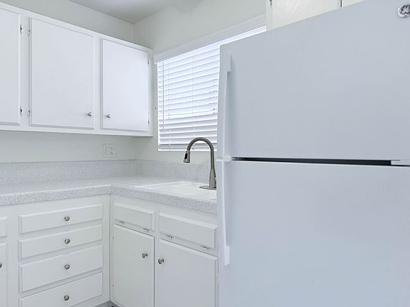 5th image of 4783 35th St #6