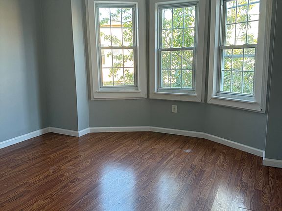 5th image of 2612 S Sartain St