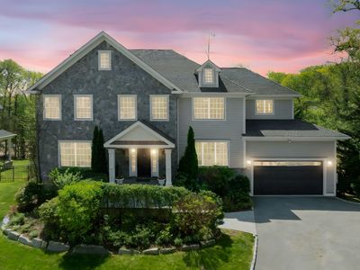 1 Pinebrook Hollow Drive, New Rochelle, NY, 10804