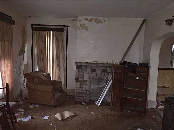 4th image of 519 E Brady St