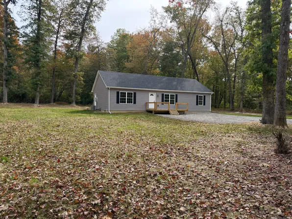24 Beards Crossing Rd, Hedgesville, WV 25427