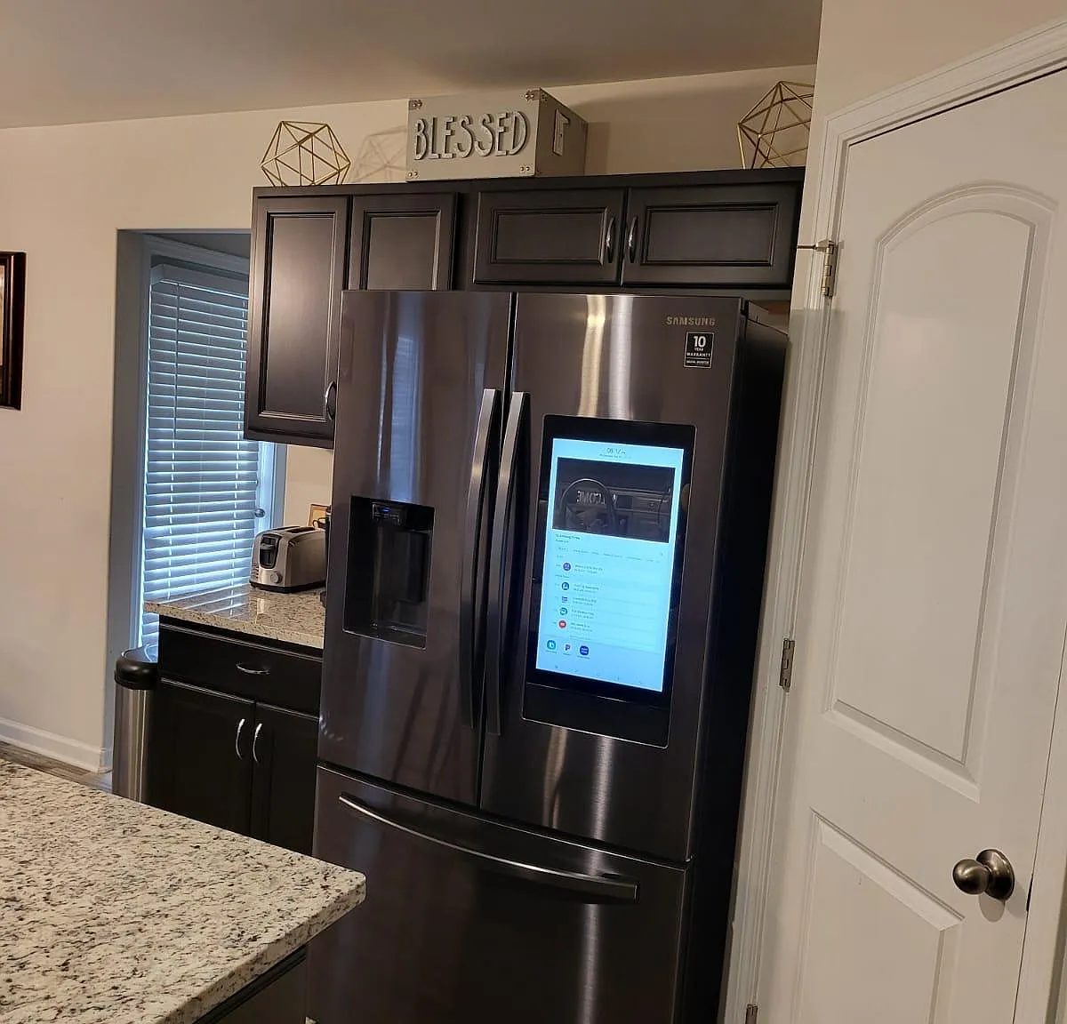 2 bed, 1.5 bath, 2158 sqft, $1,139 — Photo 4