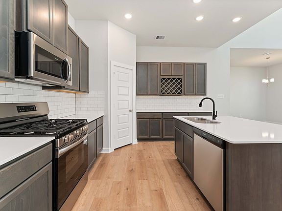 18402 Christine Elizabeth Lane - Mansfield - Kitchen