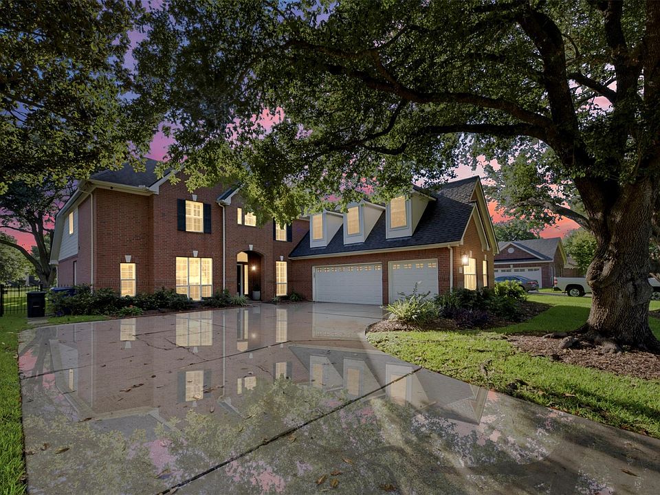 1st image of 2319 Quarterpath Dr
