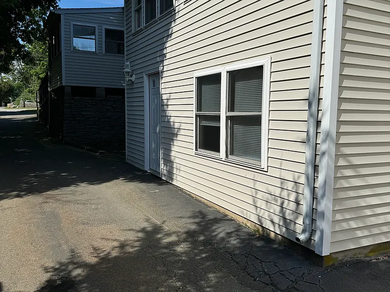 1823 Boston Post Rd #3 — Photo 11