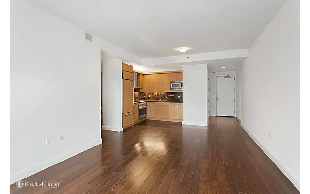 Rented by Douglas Elliman | media 16