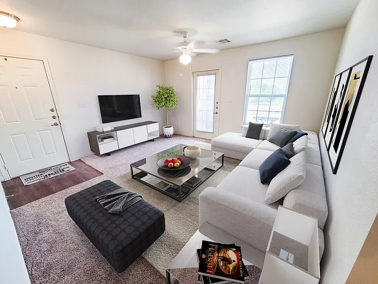 Western Springs Apartments — Photo 13