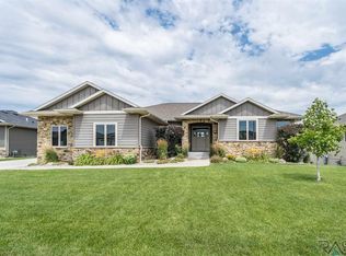 6800 E Steamboat Trl, Sioux Falls, SD 57110