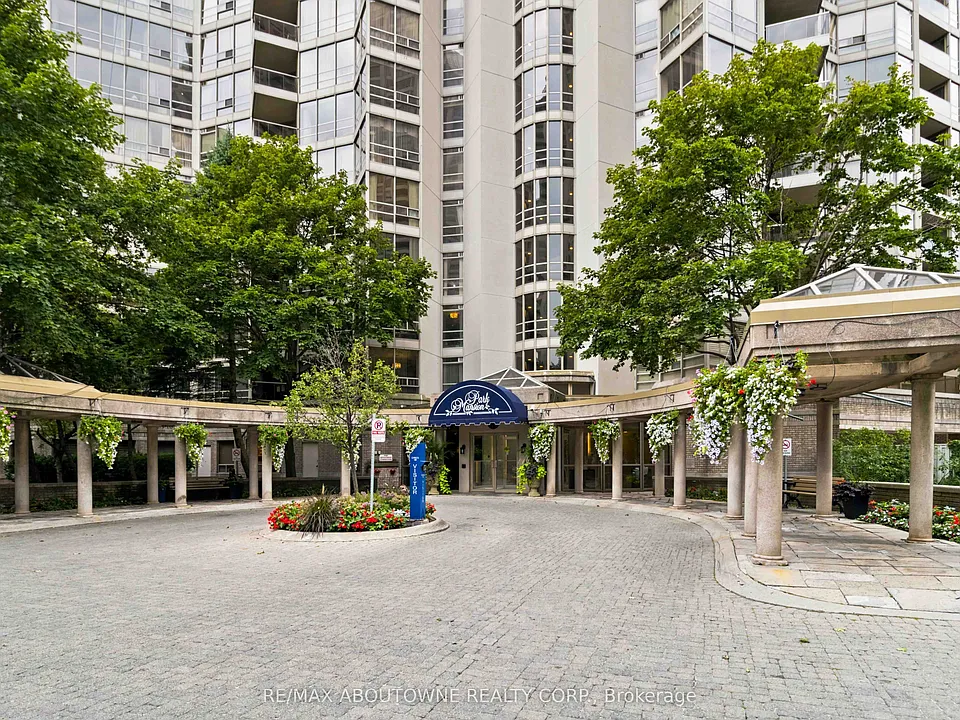 45 Kingsbridge Garden Cir #901