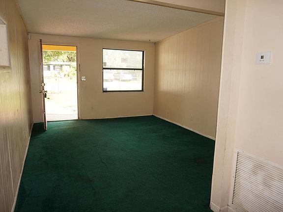 4th image of 10534 Fairlane Dr