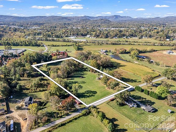 5th image of 628 New Hope Rd