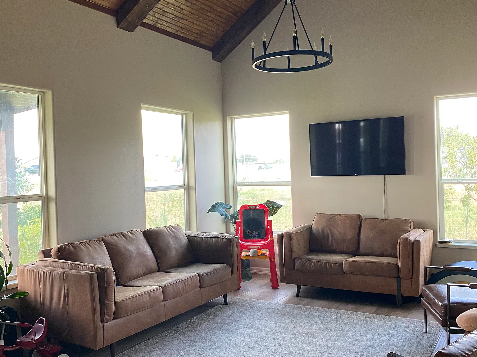 2 bed, 1100 sqft, $1,750 — Photo 3