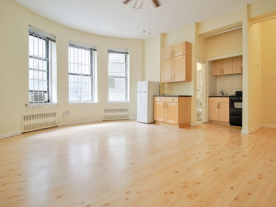1st image of 102 W 80th St #11F
