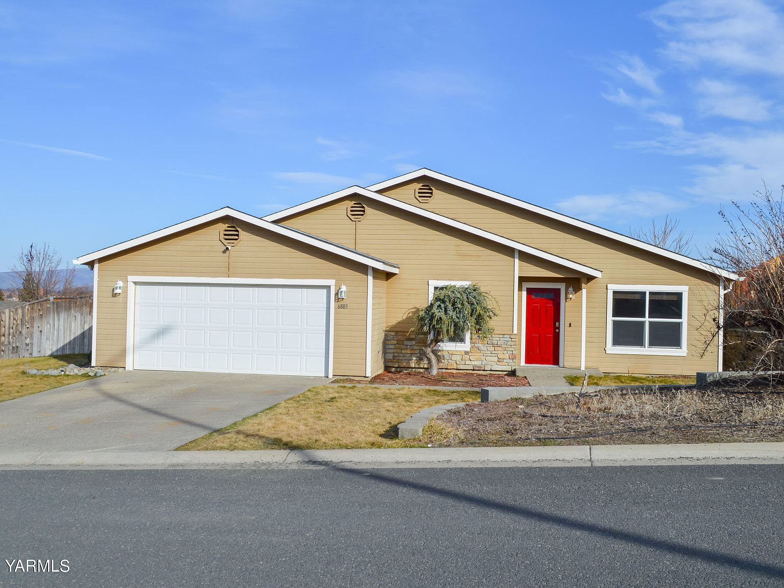 6803 Easy St, Yakima, WA 98903 | Zillow