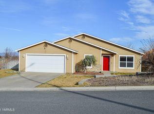 6803 Easy St, Yakima, WA 98903