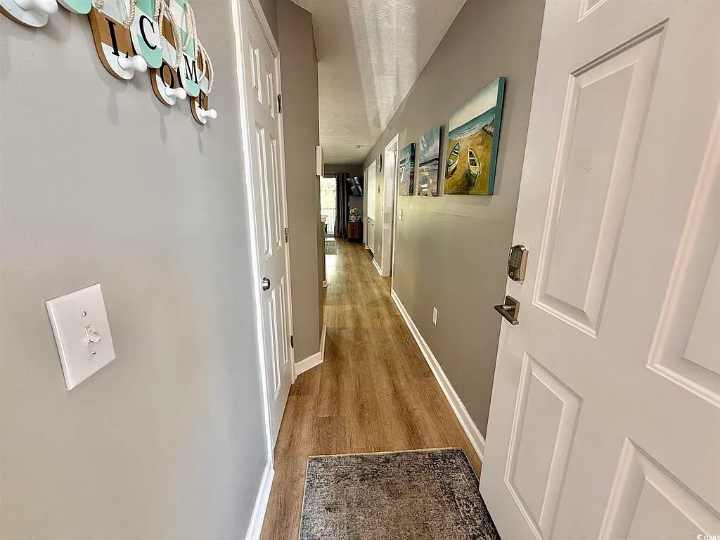 2 bed, 900 sqft, $1,600 — Photo 3