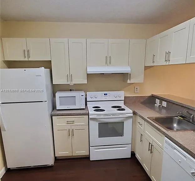 9823 Nob Hill Ct #9823 — Photo 6