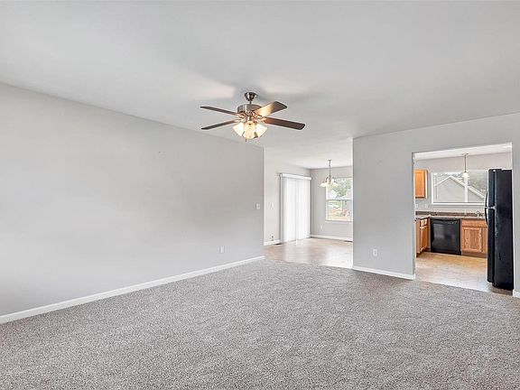 3rd image of 200 Cuivre Valley Dr