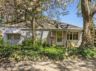 17546 Reenders Ave, Spring Lake, MI 49456