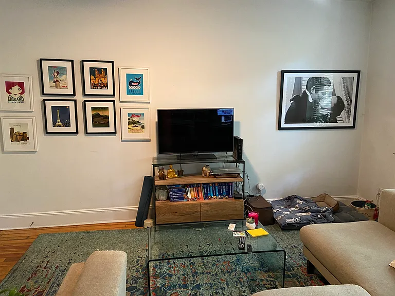 569 7th St #3 — Photo 4