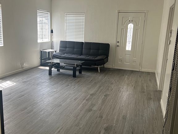 2nd image of 2855 W Avenue 33