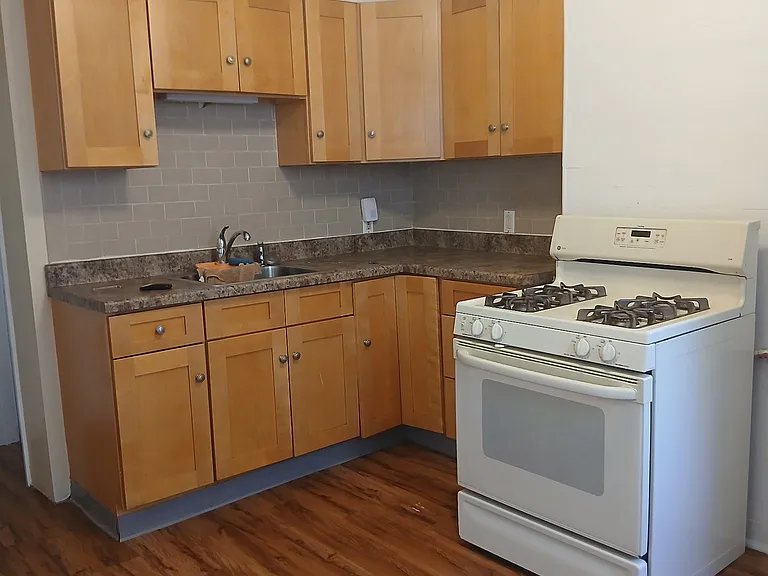 142 Gordon St #3 — Photo 5