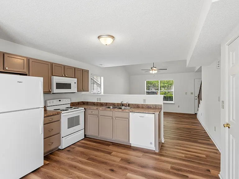 4410-4412 Cheryl Ct. — Photo 11