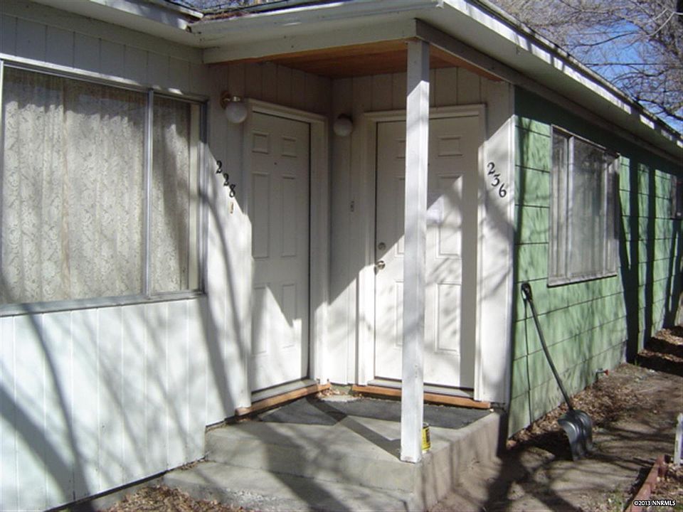 2nd image of 228/236 E Adams St
