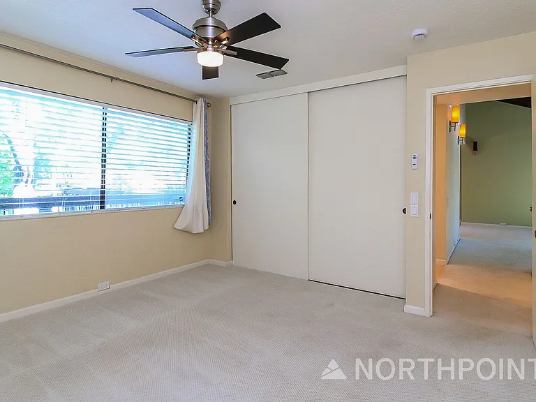 608 Woodside Sierra #2 — Photo 11